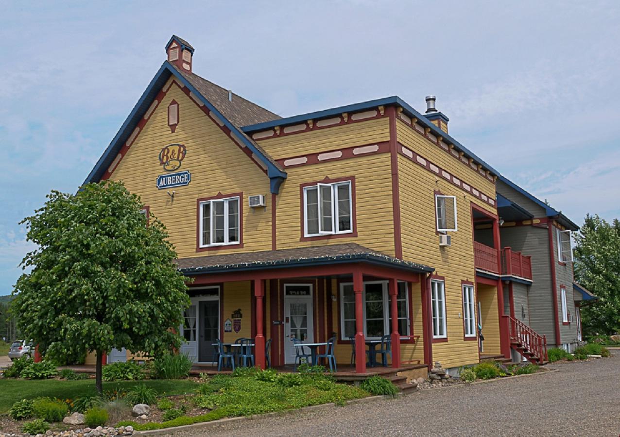 Auberge Le Voyageur Mont-Tremblant Exteriör bild